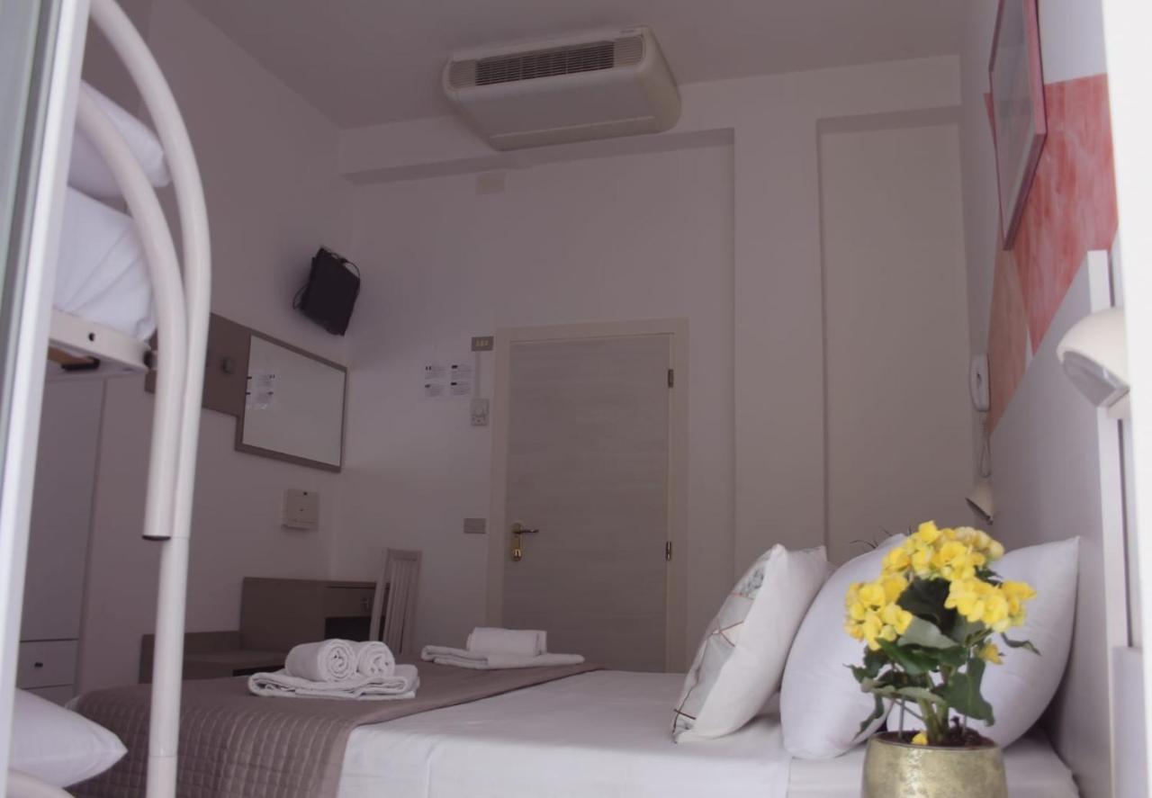 Alevon Hotel Rimini Luaran gambar