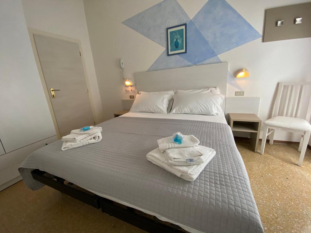 Alevon Hotel Rimini Luaran gambar