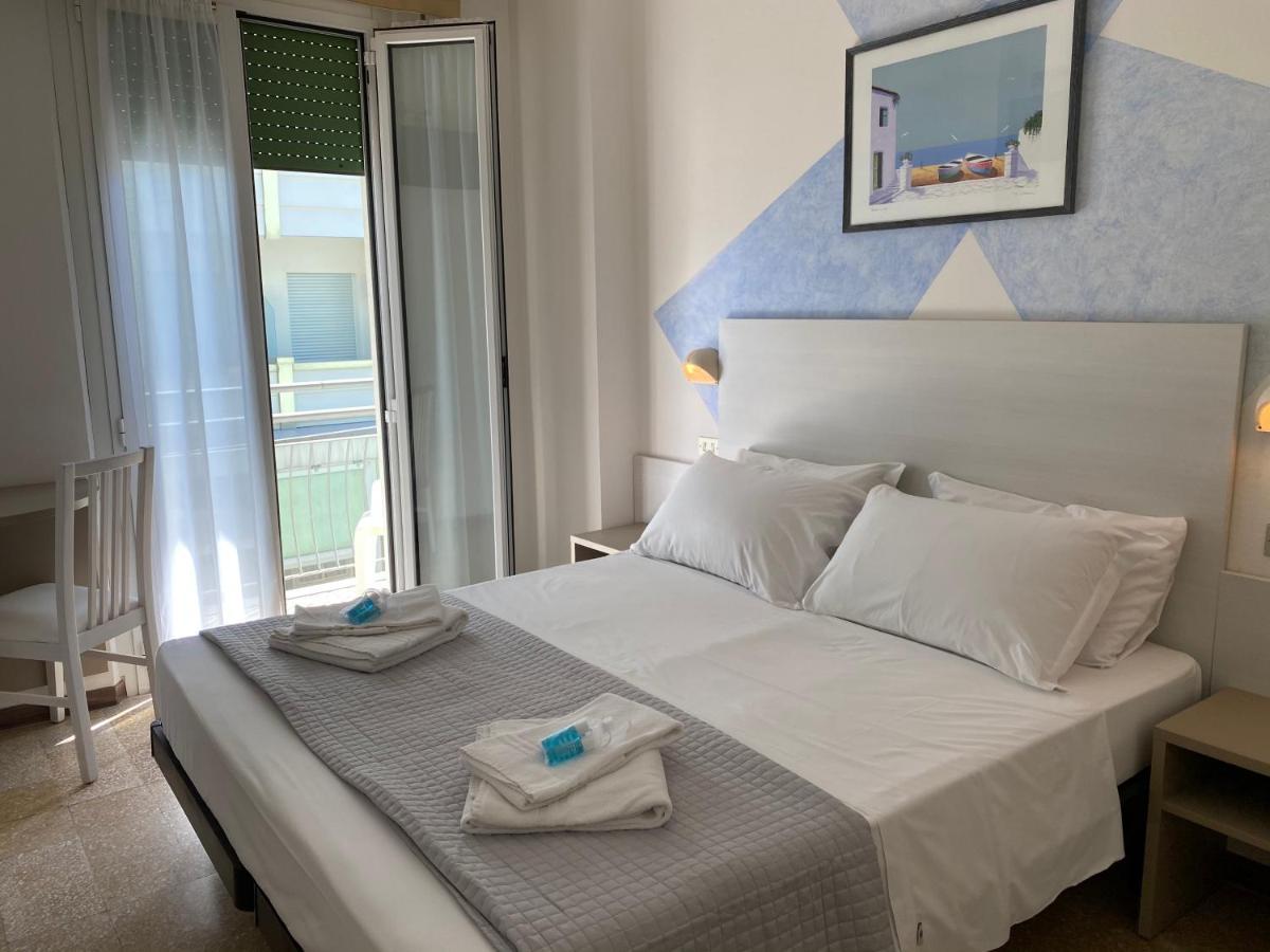 Alevon Hotel Rimini Luaran gambar