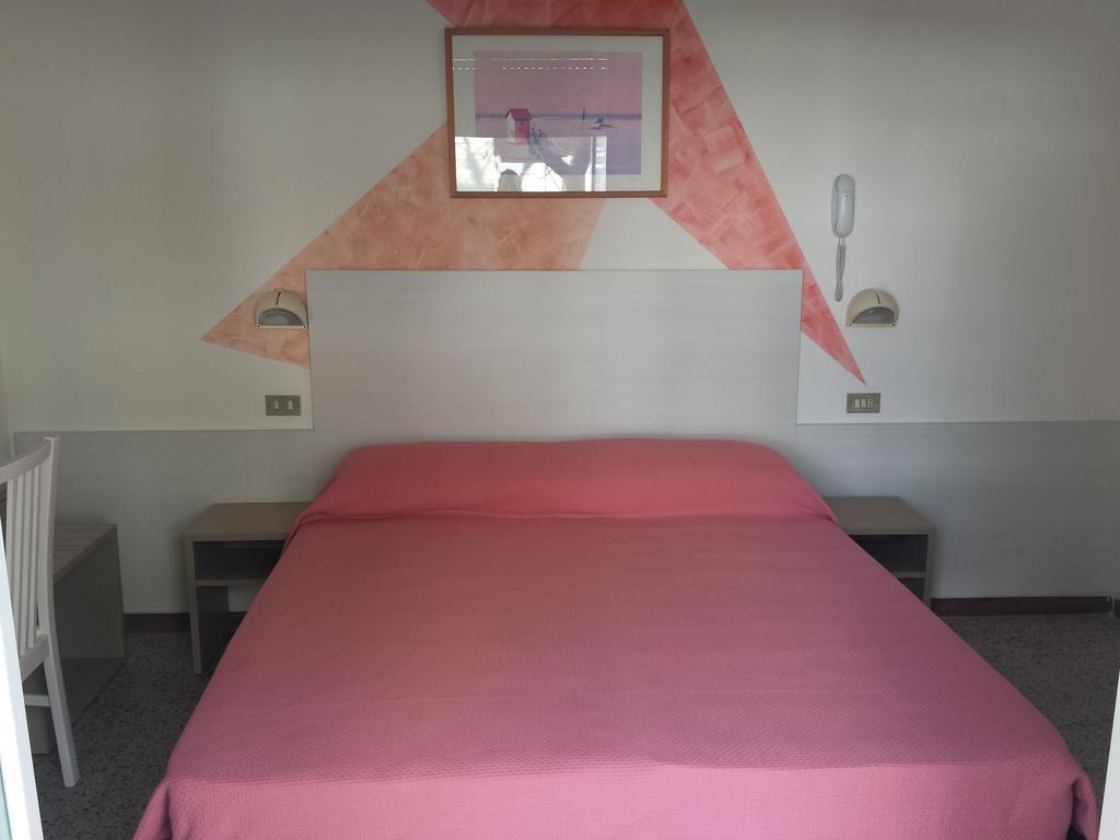 Alevon Hotel Rimini Luaran gambar
