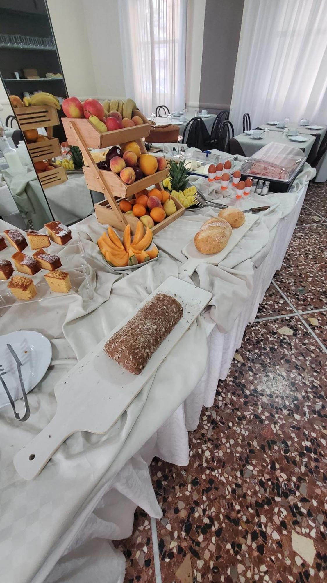 Alevon Hotel Rimini Luaran gambar
