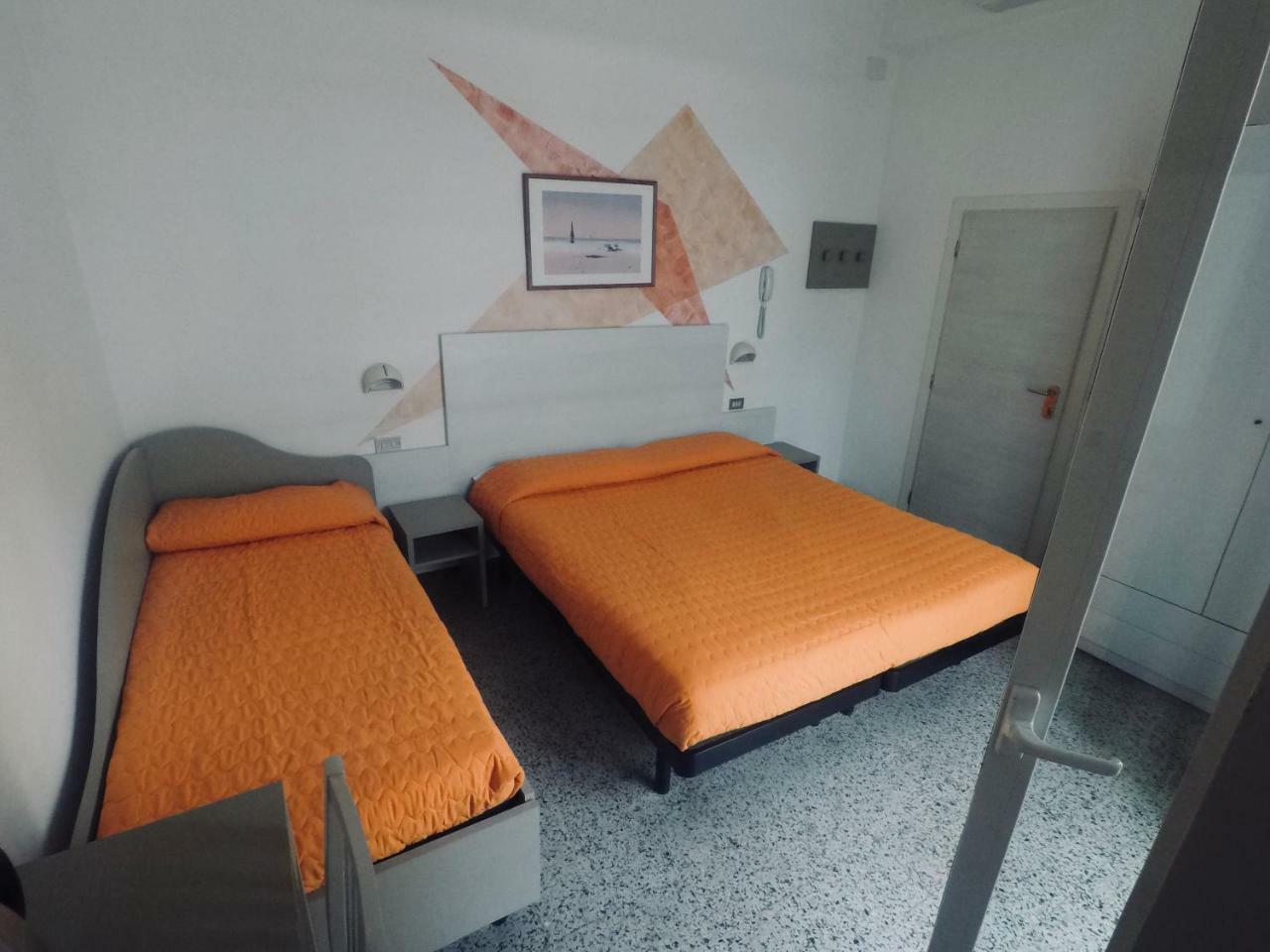 Alevon Hotel Rimini Luaran gambar
