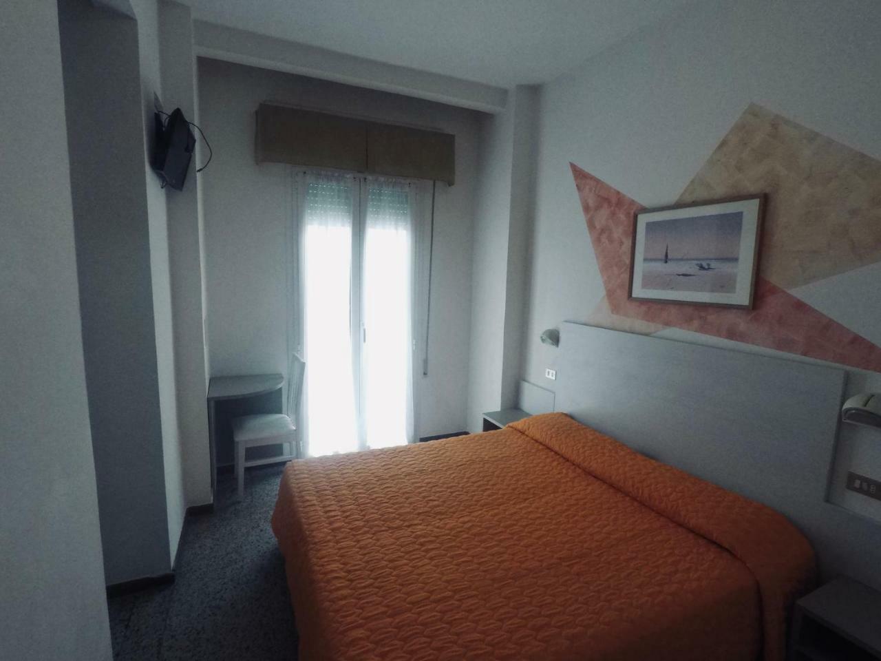 Alevon Hotel Rimini Luaran gambar