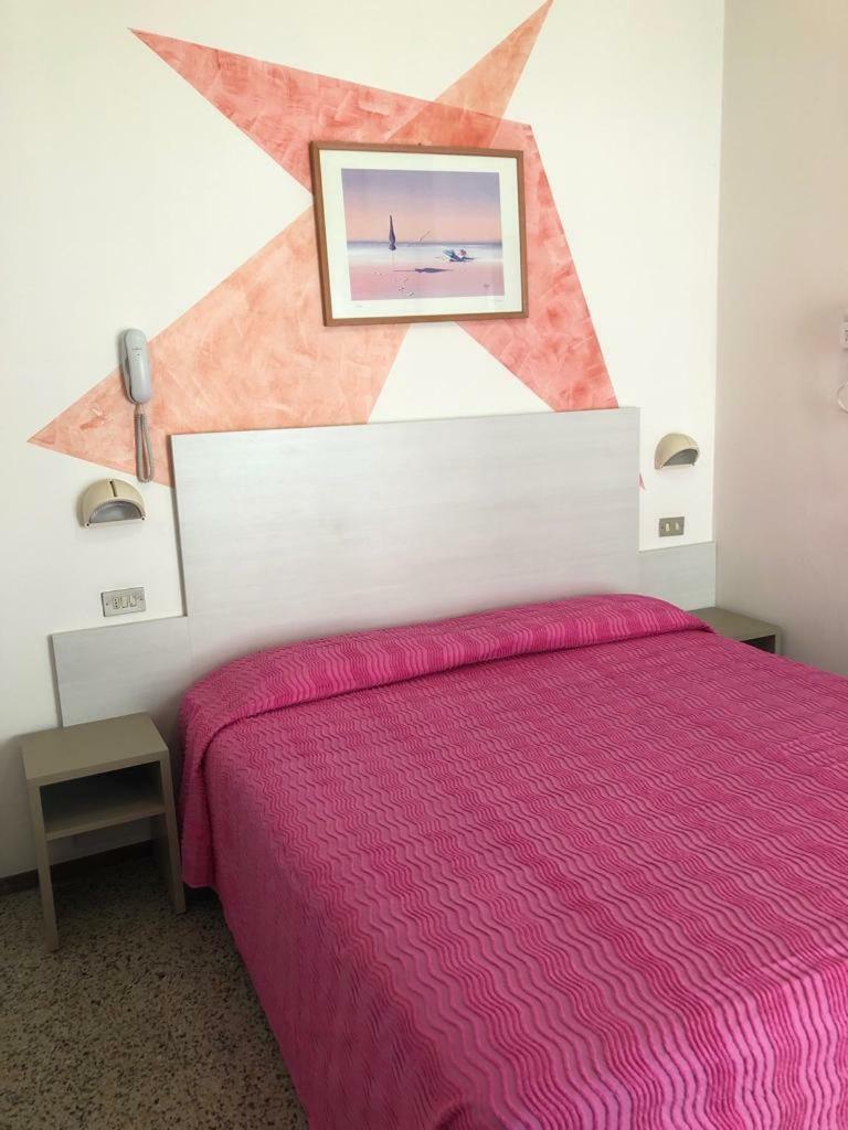 Alevon Hotel Rimini Luaran gambar