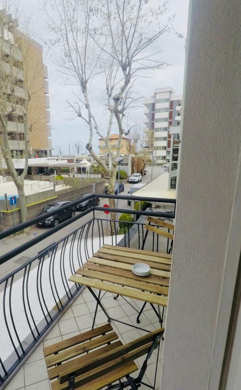 Alevon Hotel Rimini Luaran gambar
