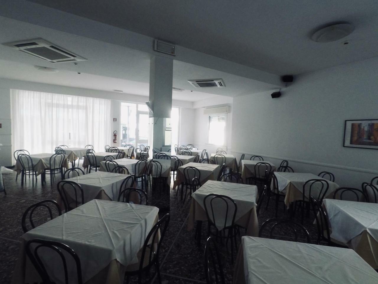 Alevon Hotel Rimini Luaran gambar