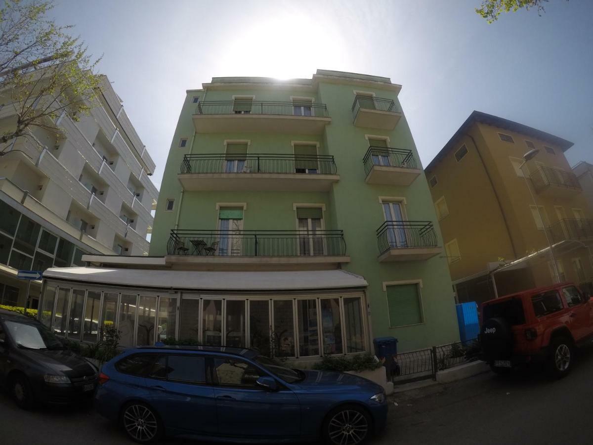 Alevon Hotel Rimini Luaran gambar