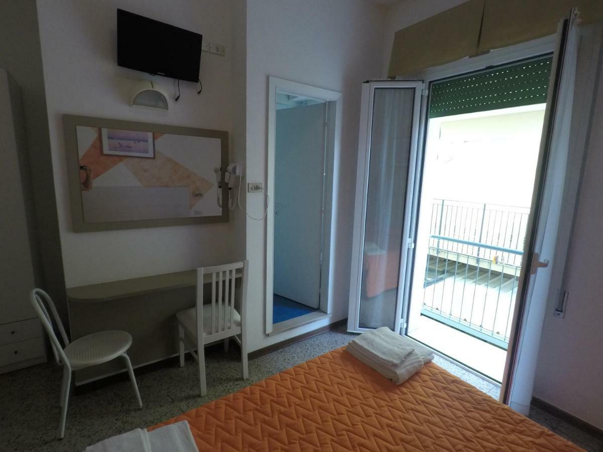 Alevon Hotel Rimini Luaran gambar