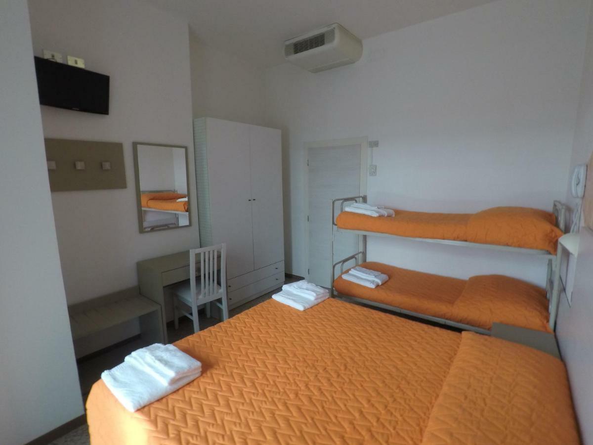 Alevon Hotel Rimini Luaran gambar