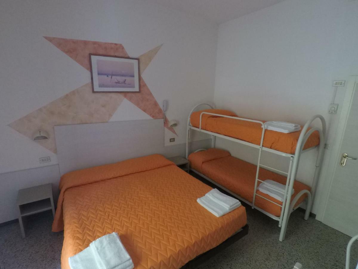 Alevon Hotel Rimini Luaran gambar