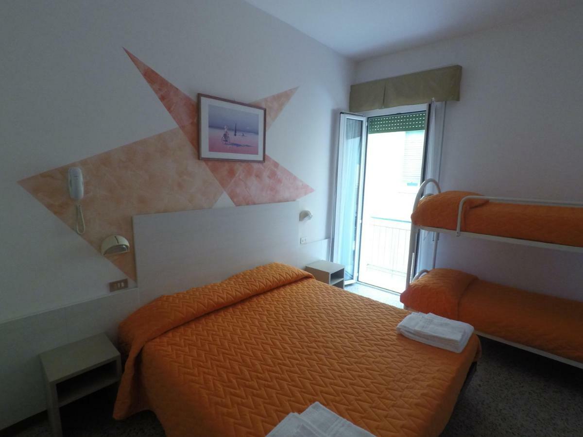 Alevon Hotel Rimini Luaran gambar